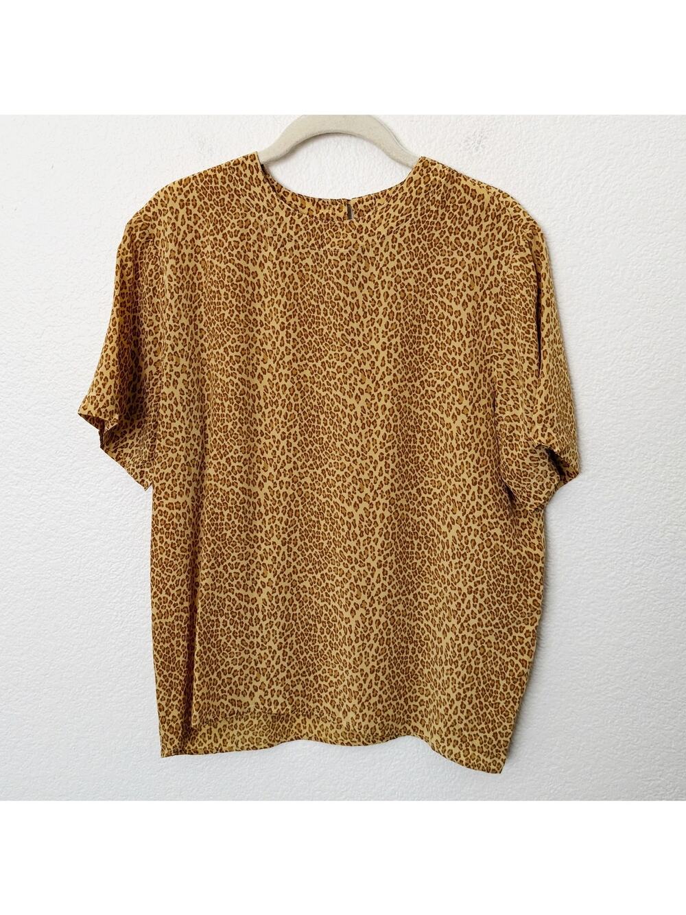 [Vintage] Leopard Print 100% Silk Crew Neck Animal Short Sleeve Blouse Sz Medium